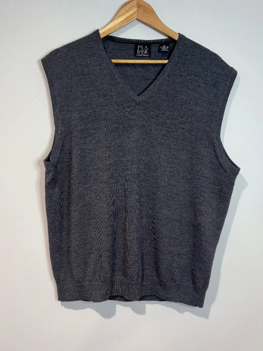 Jos. A. Bank Signature Collection Grey 100% Merino Wool V Neck Sweater Vest XL